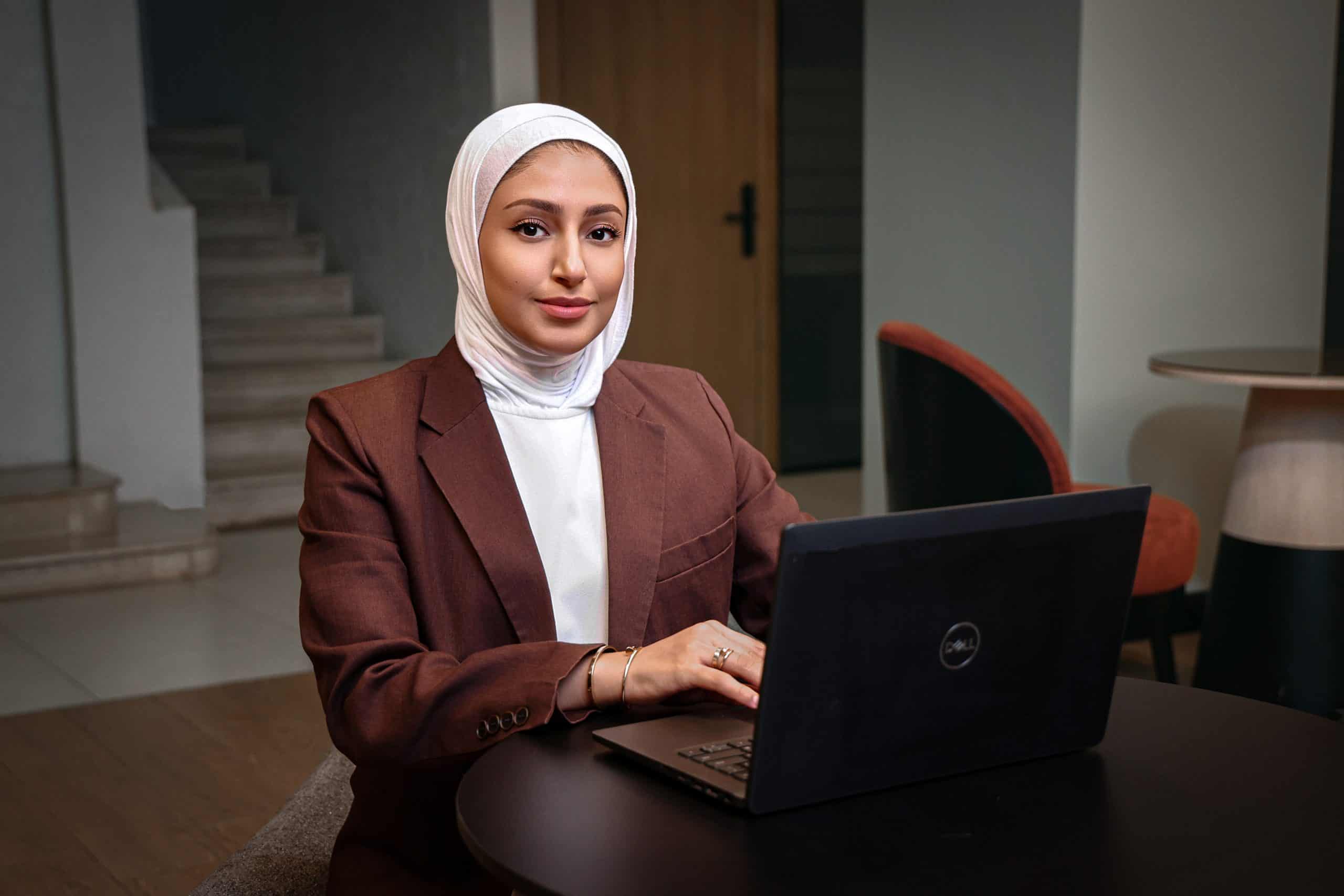 سارة الخميس