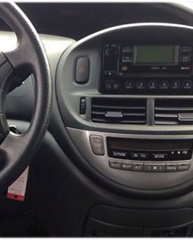 Autoradio Adapter mit CAN-B für Fahrzeug-Kompatibilität.