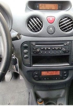 Kompatibler Autoradio Adapter für Fahrzeug-CAN-B Schnittstellen.