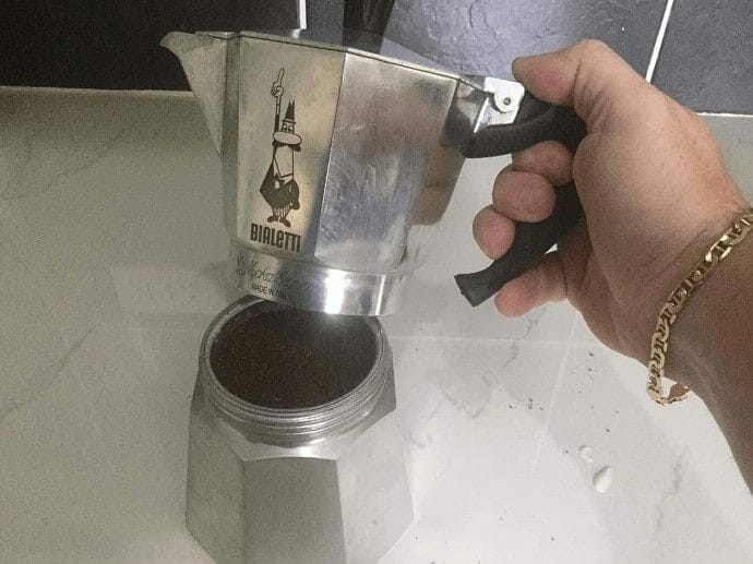 fitting the Moka Pot together 