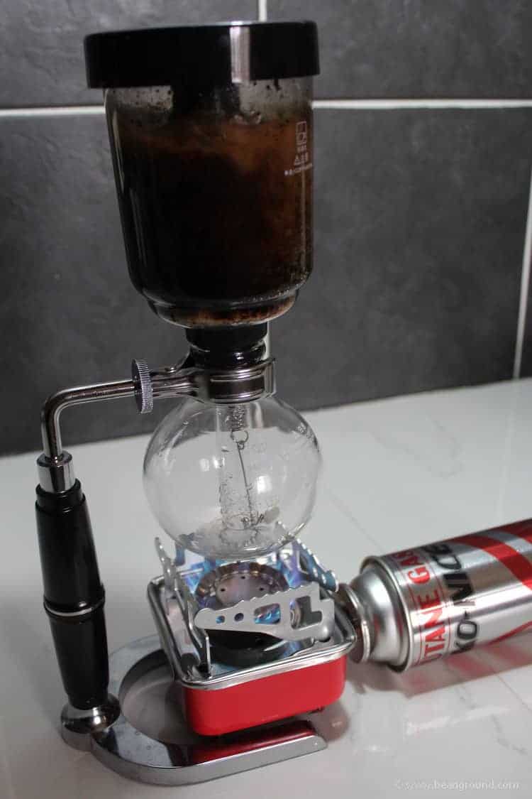 brewing your coffee in the siphon 