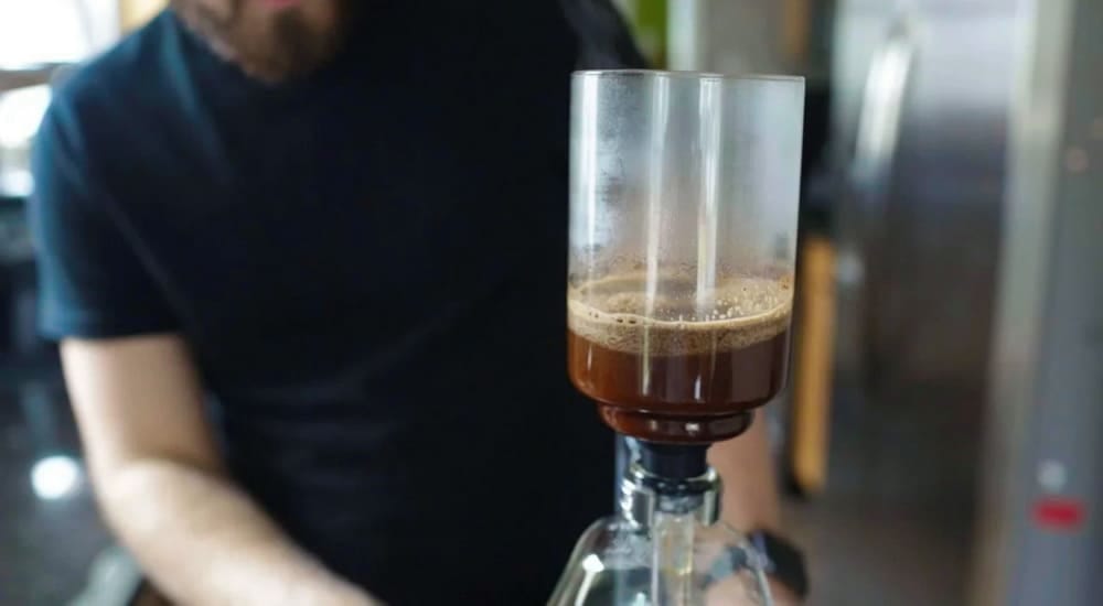 How To Use A Siphon Coffee Maker: A Beginners Guide