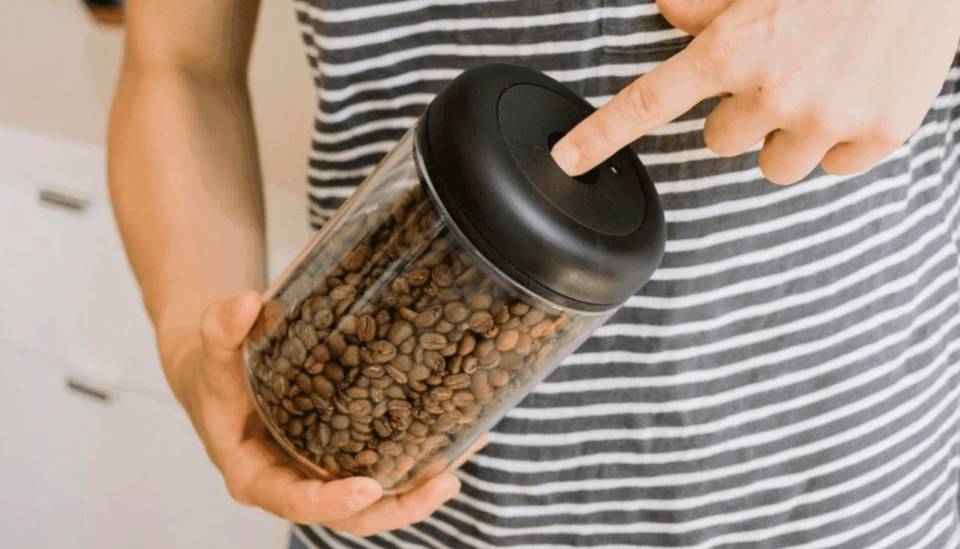 is it ok to store coffee in a plastic container