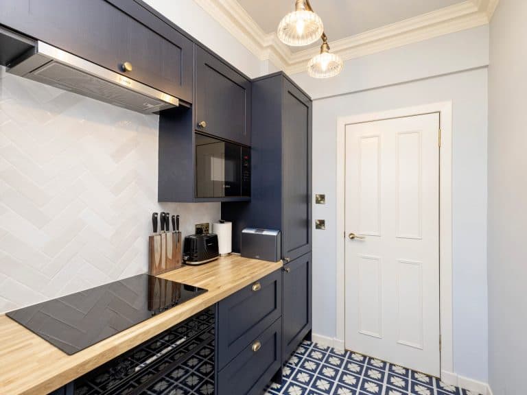 Category A listed luxury apartment, Royal Mile, Edinburgh — Borthwick Decorators