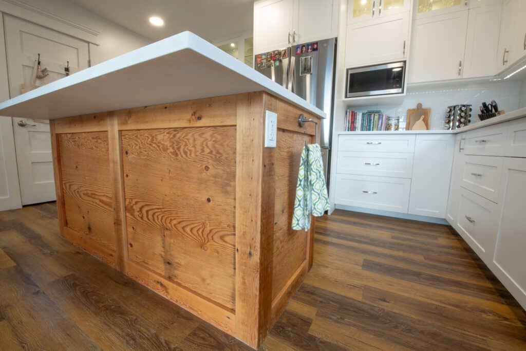 Reclaimed Douglas Fir island wrap
