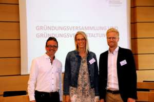 Der Vorstand des Landesverbandes Baden-Württemberg des Deutschen Kitaverbands (von links) Marko Kaldewey (Mehr Raum für Kinder gGmbH, Emmendingen), Sabine Diefenbach (kinderlandnet gGmbH, Mannheim), Clemens M. Weegmann (Konzept-e Netzwerk, Stuttgart)