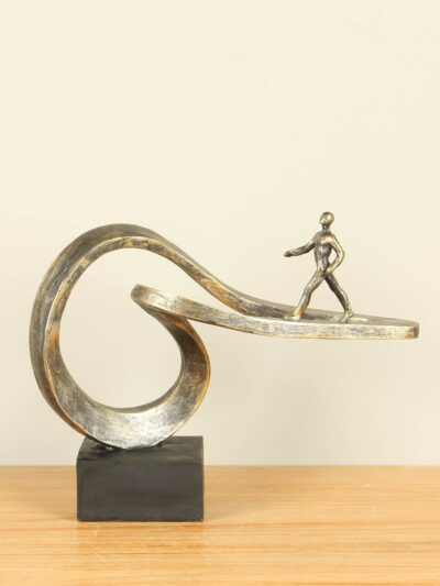 Beeld voor binnen – Bronskleurig – Polystone – Bewandel je eigen levenspad – 24x34x14 cm