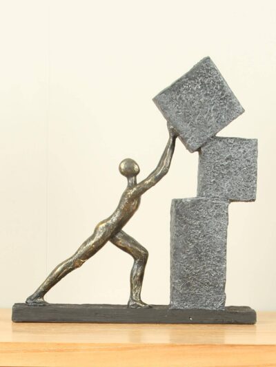 Beeld voor binnen – Bronskleurig – Polystone – Bouwen aan de toekomst – 30x28x7 cm