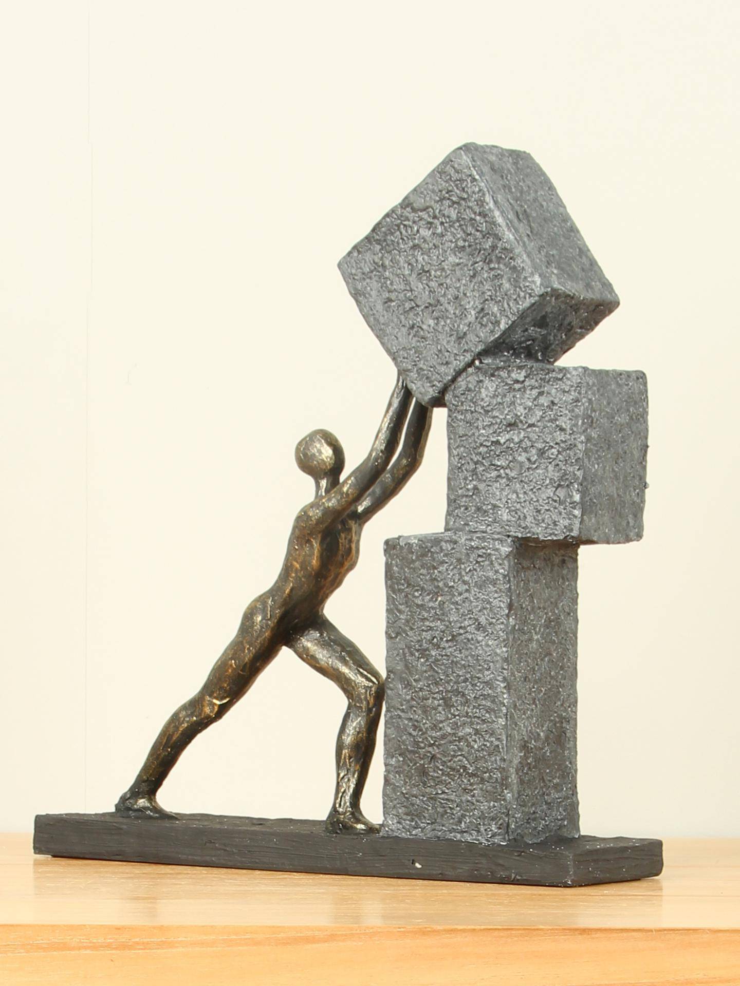 Beeld voor binnen - Bronskleurig - Polystone - Bouwen aan de toekomst - 30x28x7 cm - Afbeelding 2