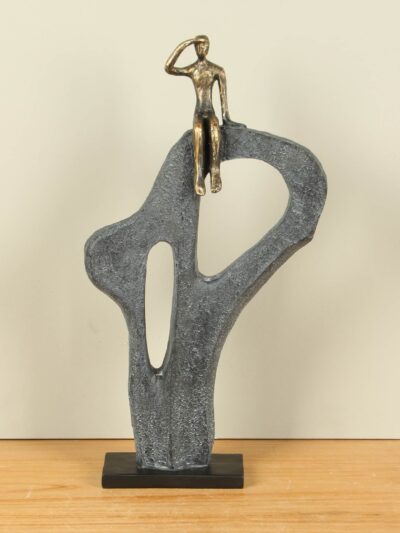 Beeld voor binnen – Bronskleurig – Polystone – De Vooruitkijker – 47x24x8 cm