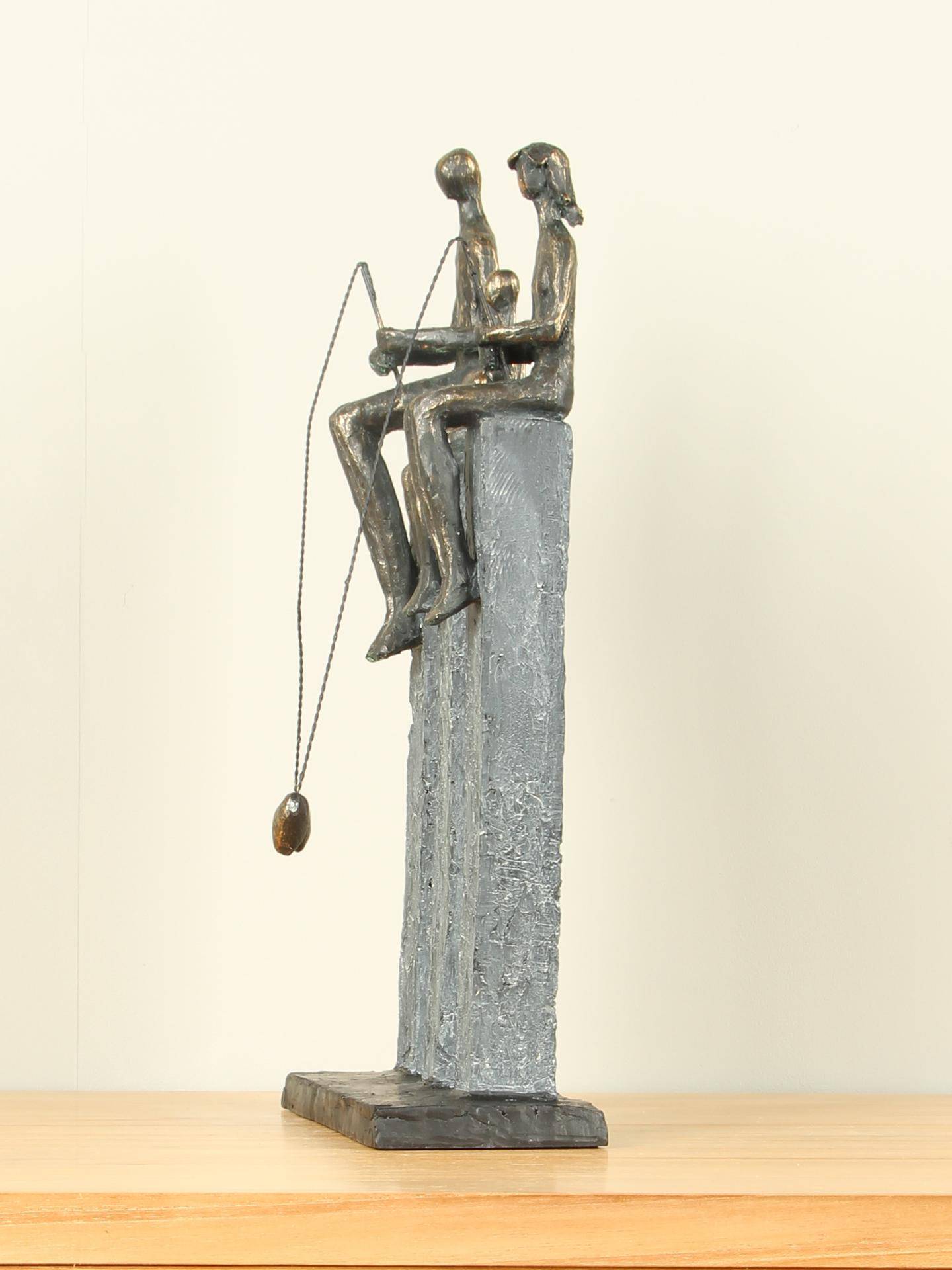 Beeld voor binnen - Bronskleurig - Polystone - Liefde geven - 41x22x9 cm - Afbeelding 3