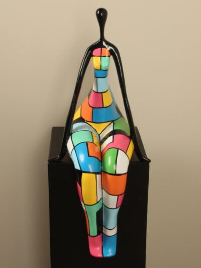 Beeld voor binnen – Multicolor – Kunsthars – Zittende vrouw kleurrijk – 70x31x33 cm