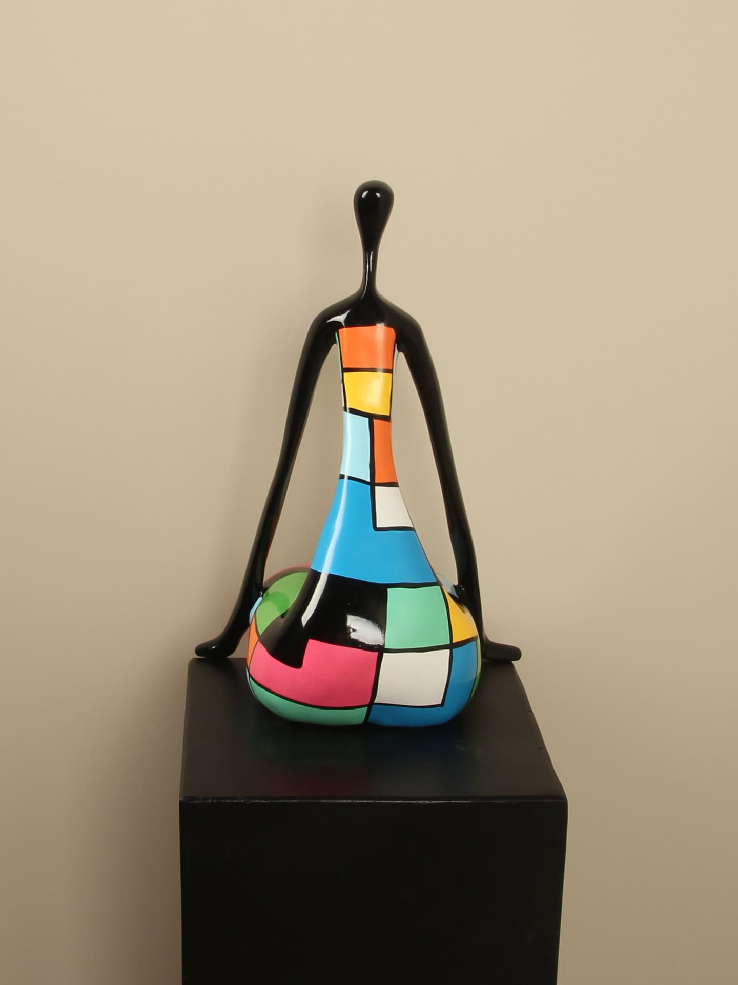Beeld voor binnen - Multicolor - Kunsthars - Zittende vrouw kleurrijk - 70x31x33 cm - Afbeelding 3