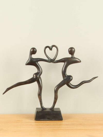 Beeld voor binnen of buiten – Brons – 2 Personen met Hart – 40x54x12 cm