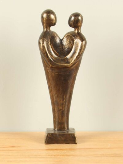 Beeld voor binnen of buiten – Brons – Koppel met Hart – 33x12x9 cm