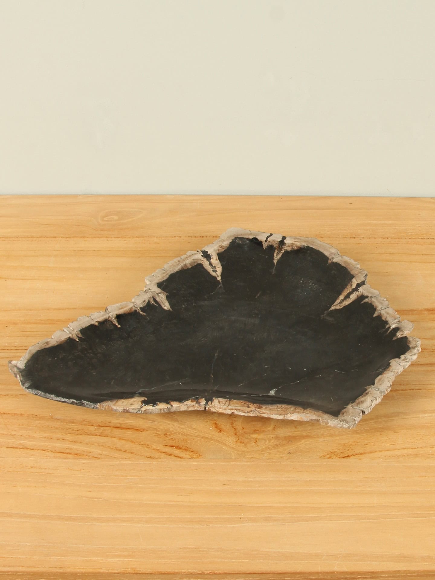 Fruitschaal - Zwart - Versteend hout - 28 cm - Afbeelding 2