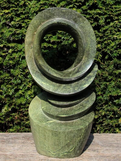 Tuinbeeld – Cheetah jade – Groen – Natuursteen – Excited nr 1 – 54x23x16 cm