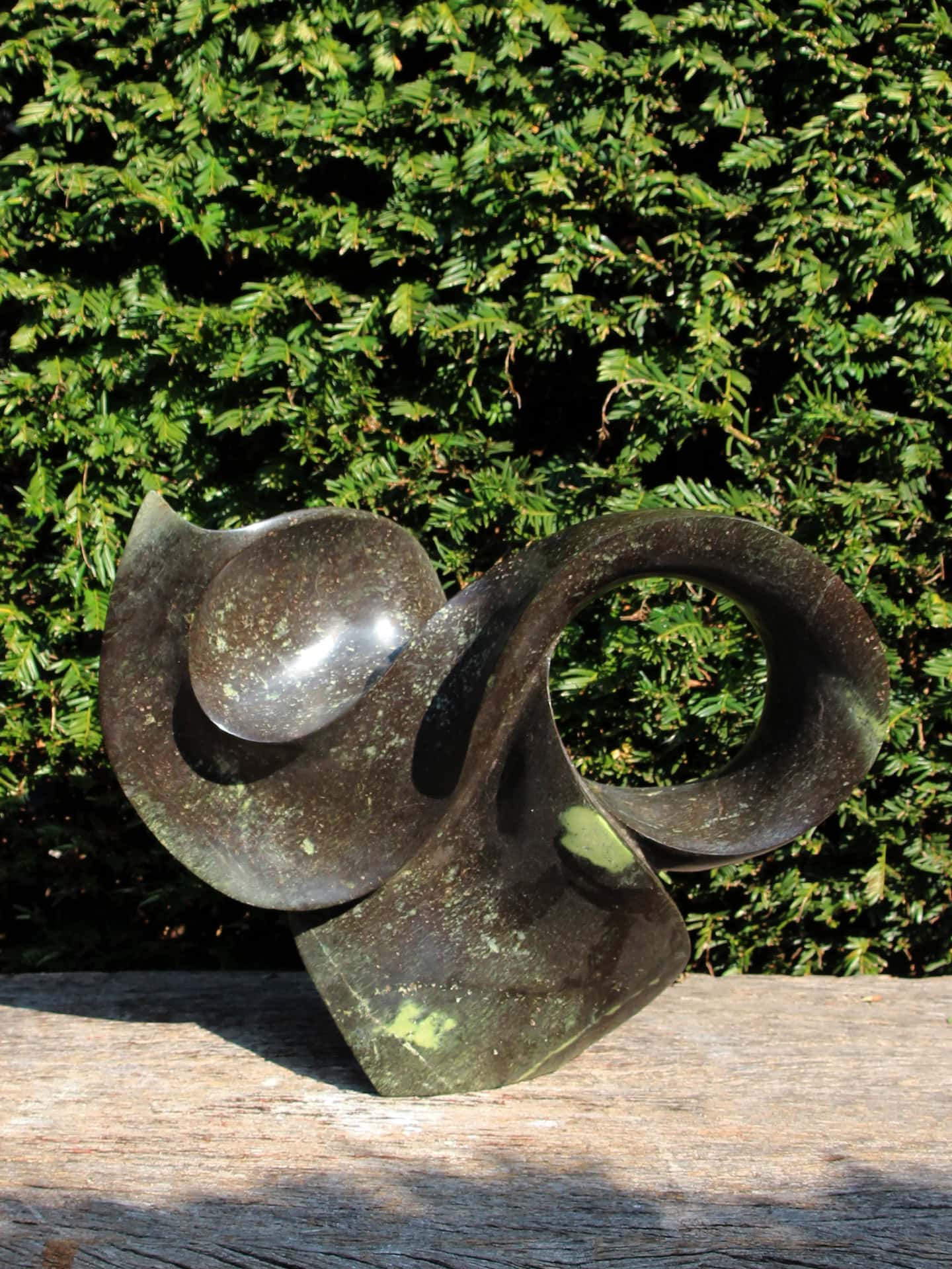 Tuinbeeld - Cheetah jade - Groen - Natuursteen - Miracle - 32x37x14 cm
