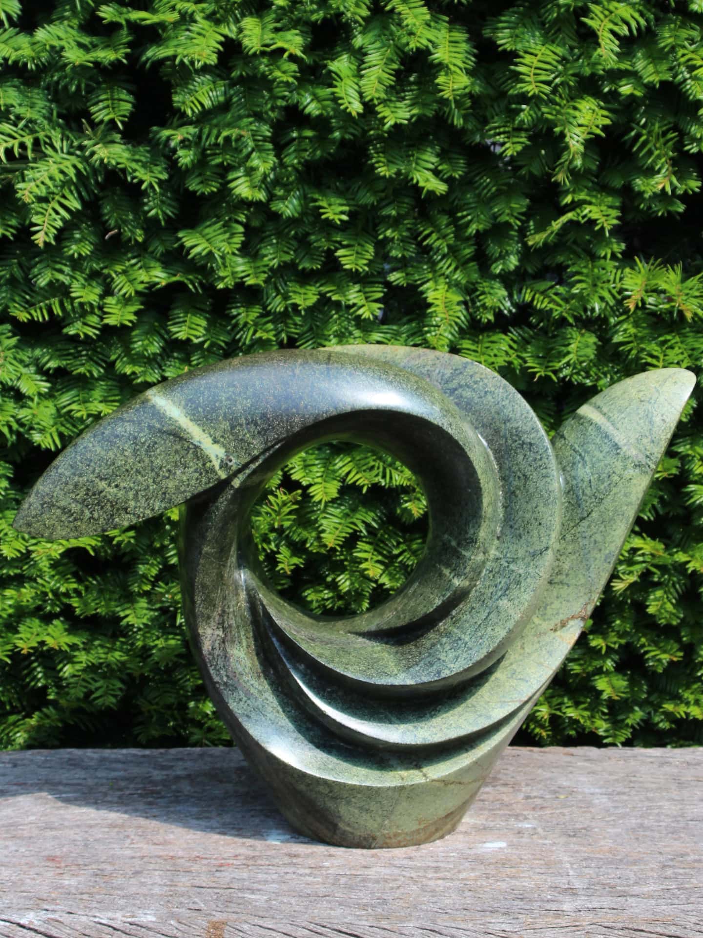 Tuinbeeld - Cheetah jade - Groen - Natuursteen - Spiral - 41x52x19 cm