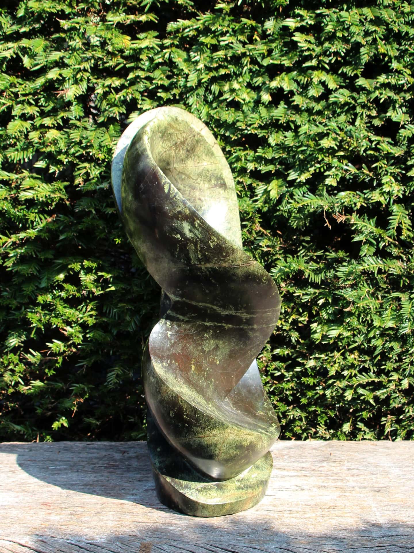 Tuinbeeld - Cheetah jade - Groen - Natuursteen - Together Again - 48x36x27 cm - Afbeelding 4