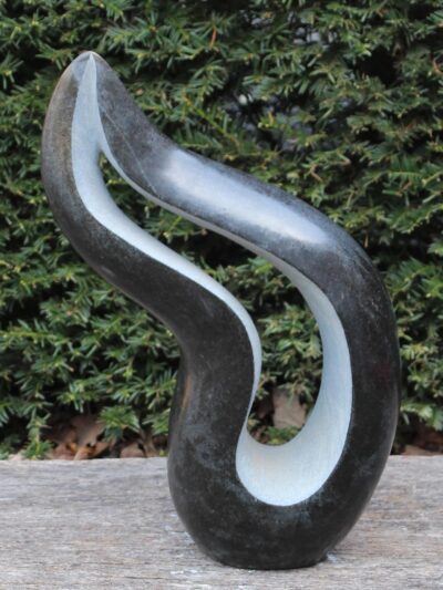 Tuinbeeld – Springsteen – Zwart – Natuursteen – Abstract Bird – 46x33x16 cm