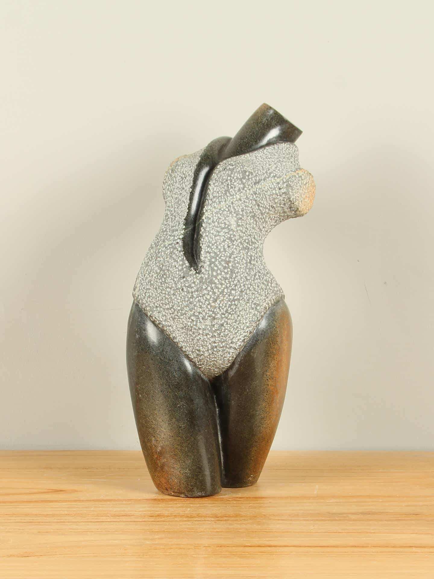 Tuinbeeld - Springsteen - Zwart - Natuursteen - Female Torso nr 3 - 34x14x14 cm