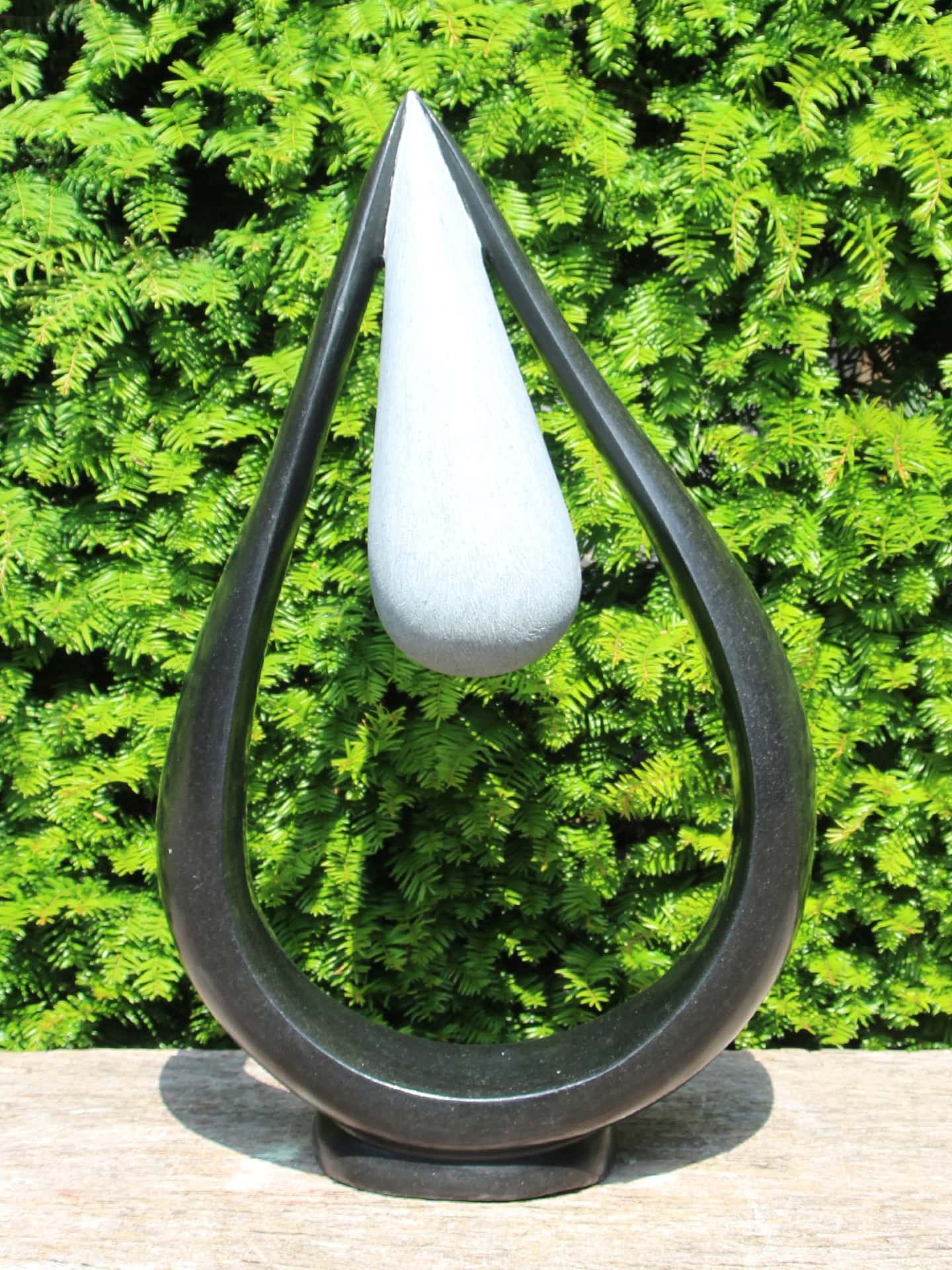 Tuinbeeld - Springsteen - Zwart - Natuursteen - Pearl - 66x40x14 cm
