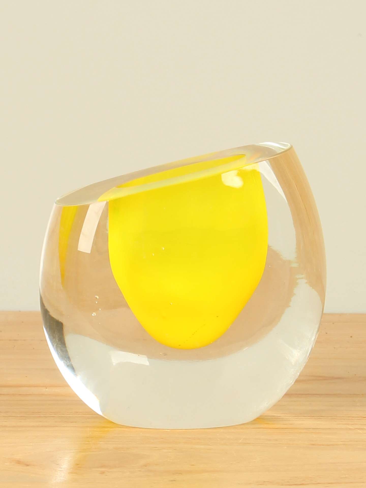 Vaas - Geel - Glas - Ovaal geel - 11x12x6 cm - Afbeelding 2