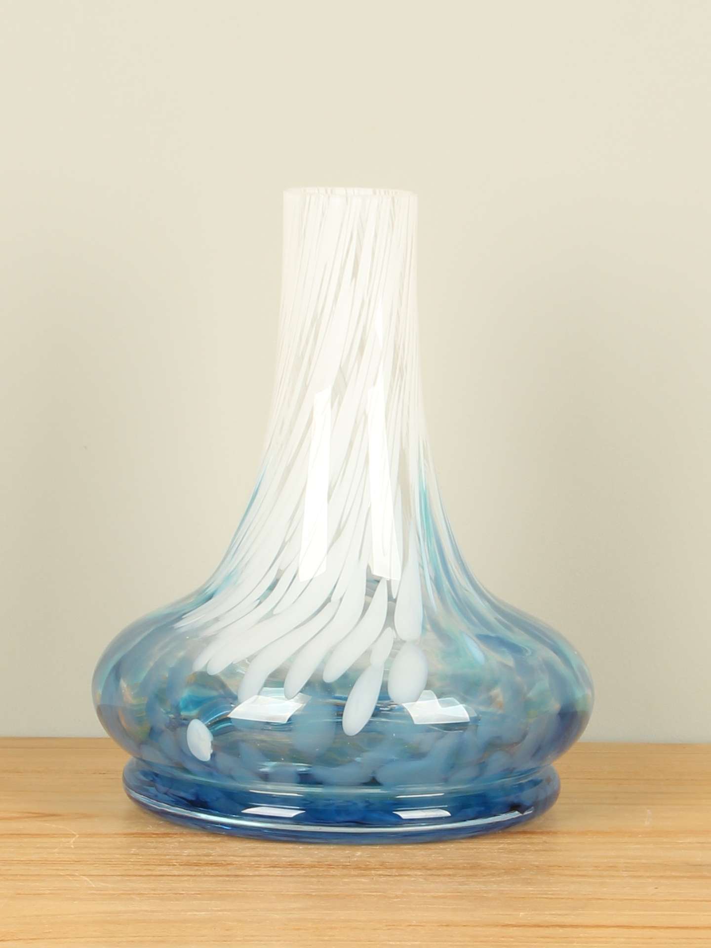 Vaas - Lichtblauw - Glas - Flesvaas lichtblauw/wit