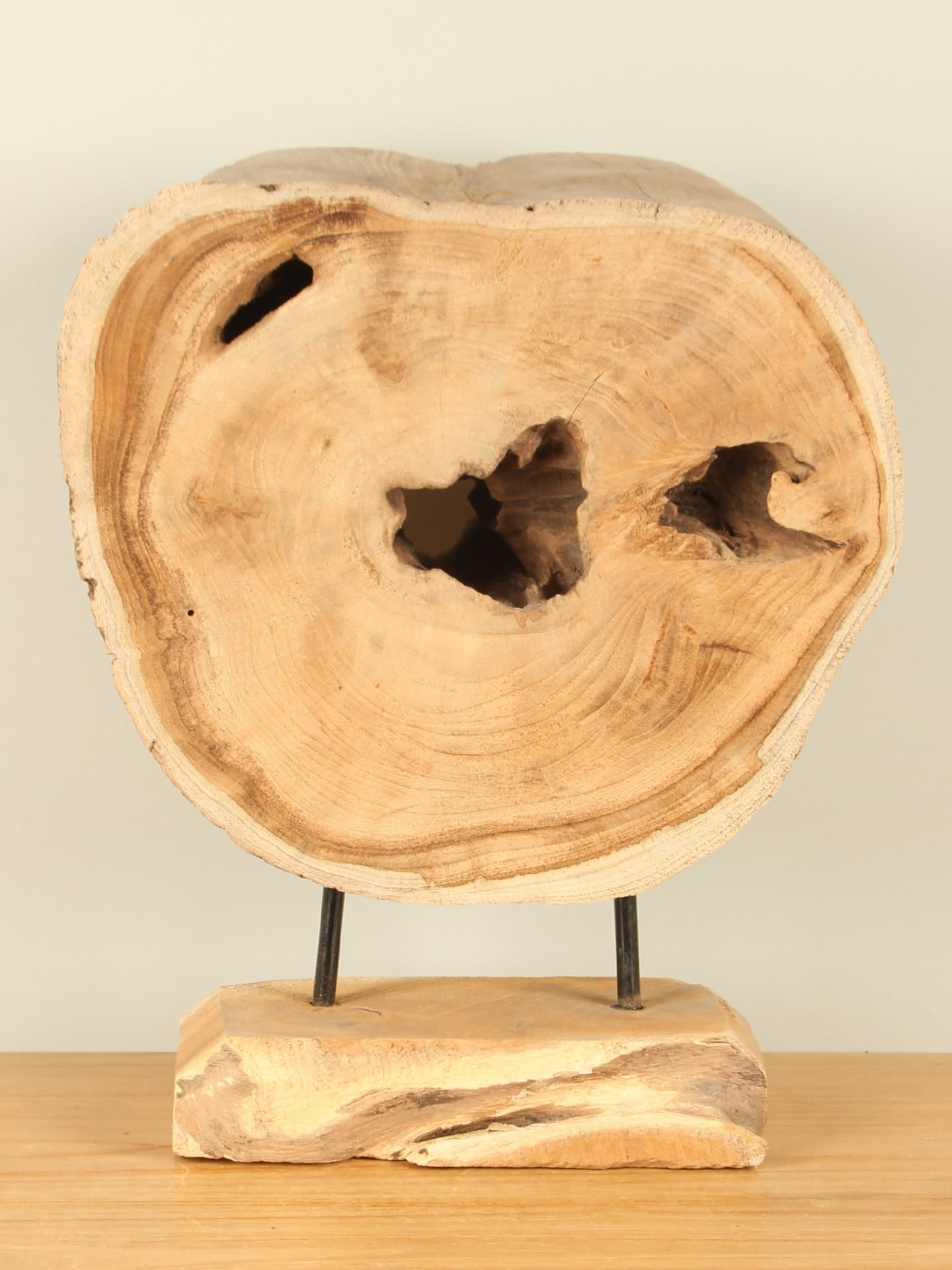 Houtdecoratie op standaard - Lichtbruin - Teakhout - decoratie op standaard JT/HP-101 - 42x30x17 cm