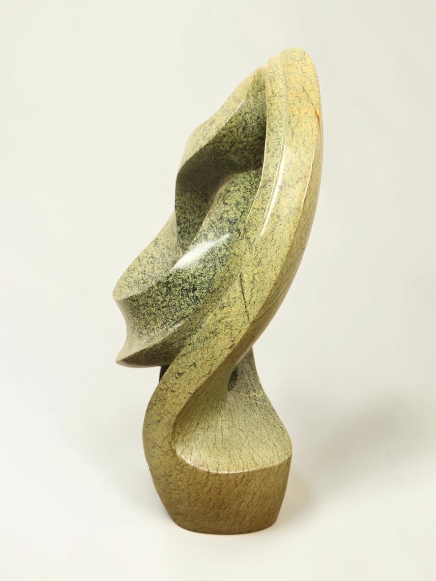 Tuinbeeld - Cheetah jade - Groen - Natuursteen - Arty - 54x34x19 cm - Afbeelding 2