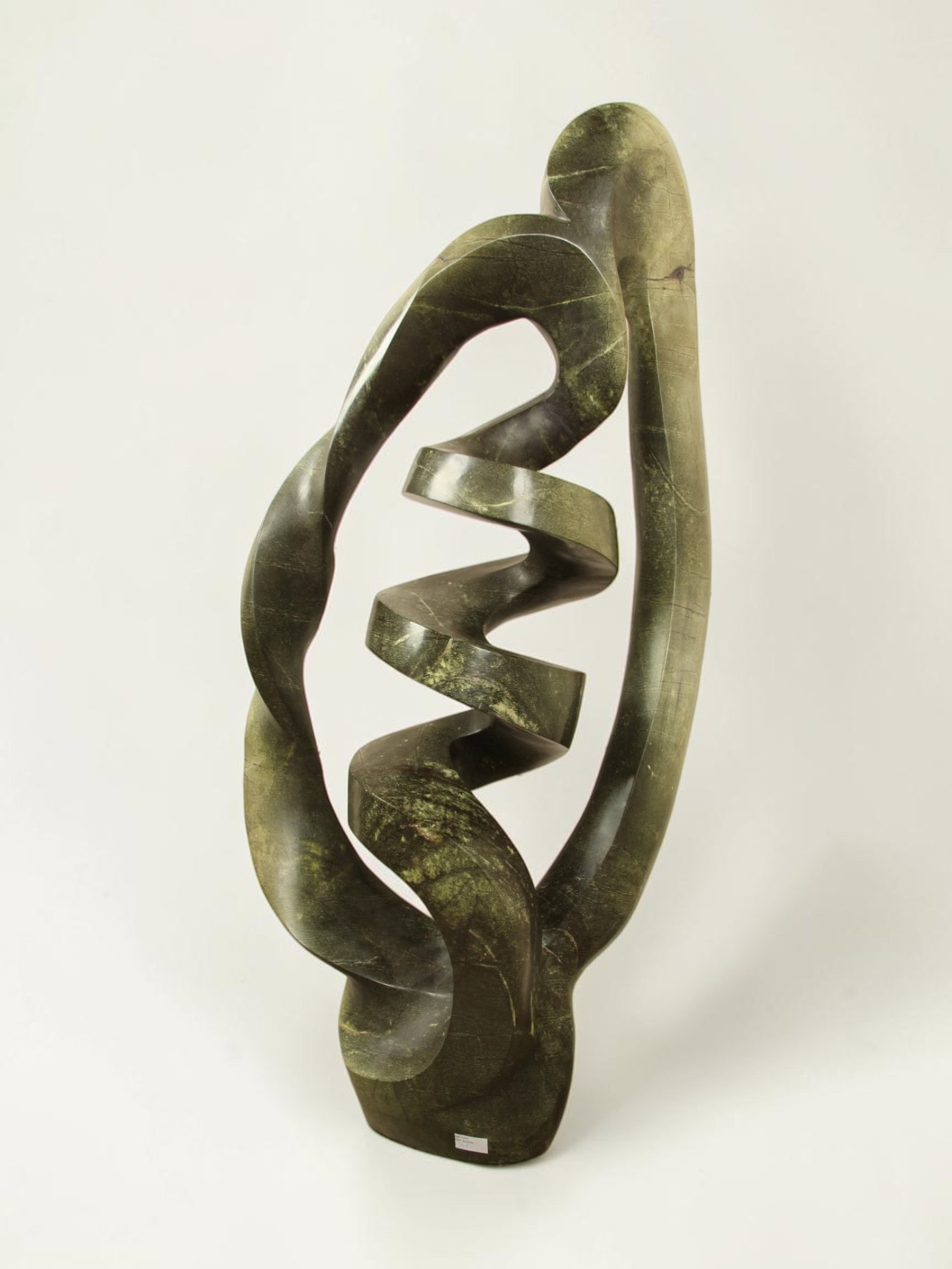 Tuinbeeld - Cheetah jade - Groen - Natuursteen - Big Turn - 119x65x33 cm - Afbeelding 2