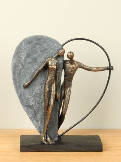 Beeld voor binnen – Bronskleurig – Polystone – Voor altijd in je hart – 31x28x8 cm