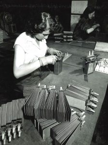 &nbsp;>thisisjustarandomplaceholder<Usine-Bdx_Montage-des-éléments@Saft | Iberian Press®&nbsp;