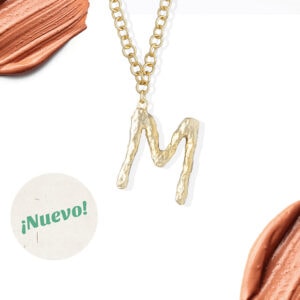 &nbsp;>thisisjustarandomplaceholder<collar_letra_M_oro_coleccion_Sign_Your_Name_de_la_firma_de_joyas_Susana_Requena | Iberian Press®&nbsp;