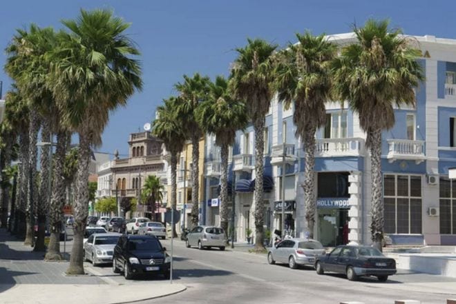 Particularidades del tráfico en la capital de Albania — lo que debe saber un conductor