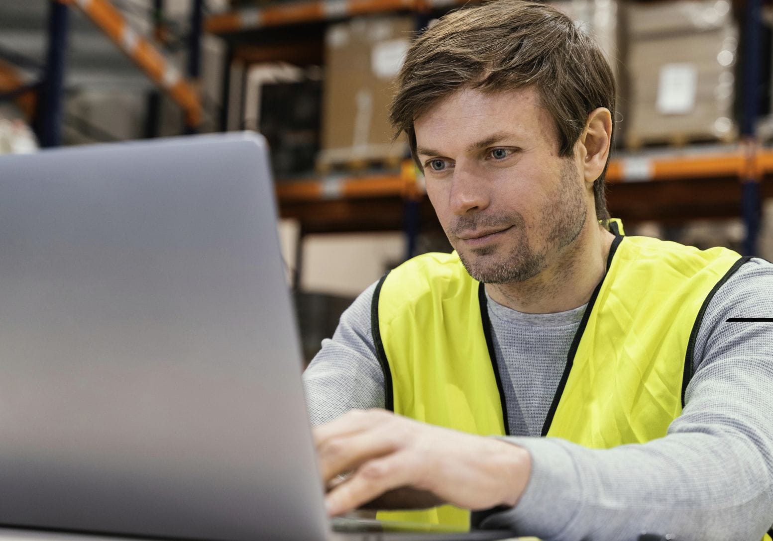 Qué es un ERP y cómo funciona en el sector logístico cuando el control del stock lo cambia todo