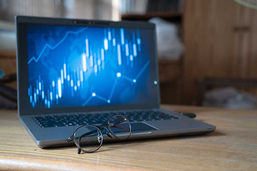 Laptop with growth chart