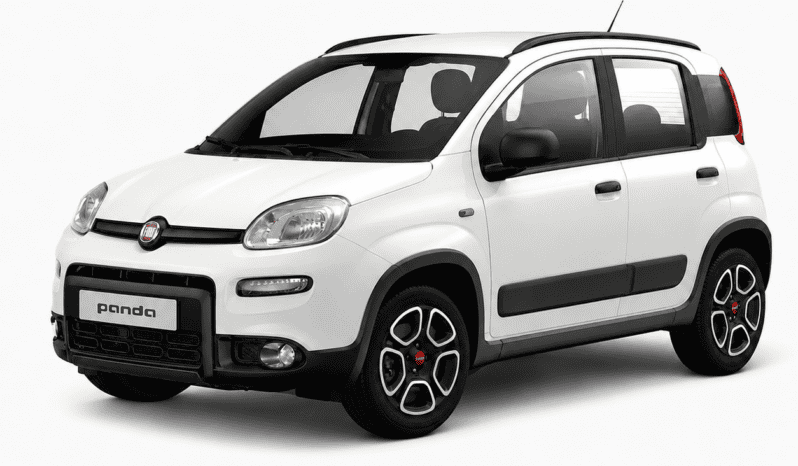 Fiat Panda Hybrid 1.0 FireFly 2021, auto compatta e moderna per noleggio.