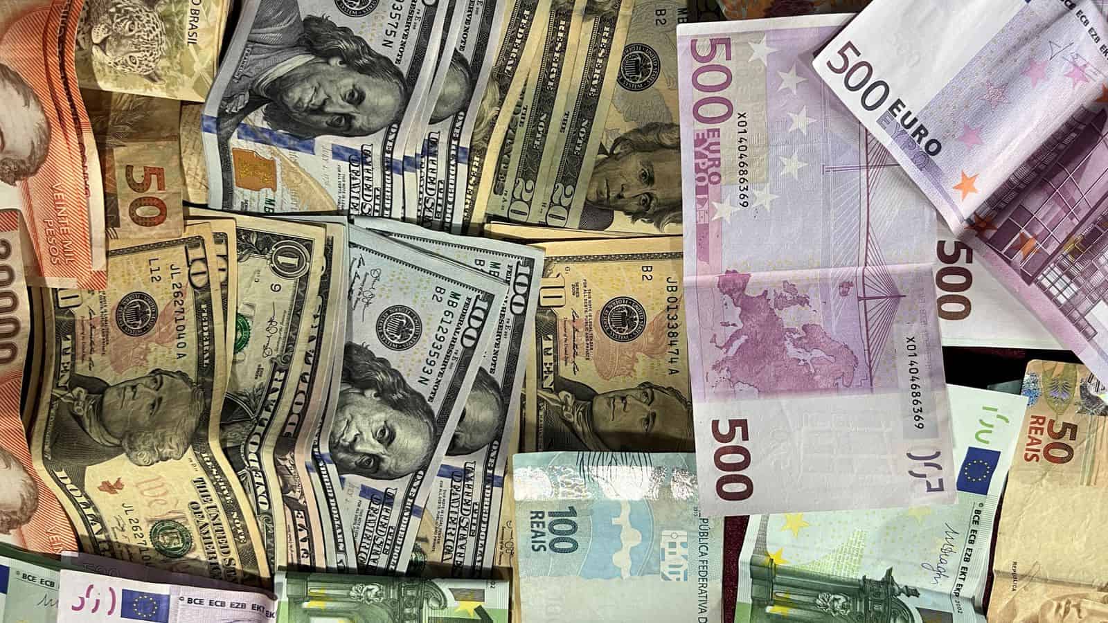 How a Las Vegas Property Manager Handles Rent Deposits for a Foreign National Owner