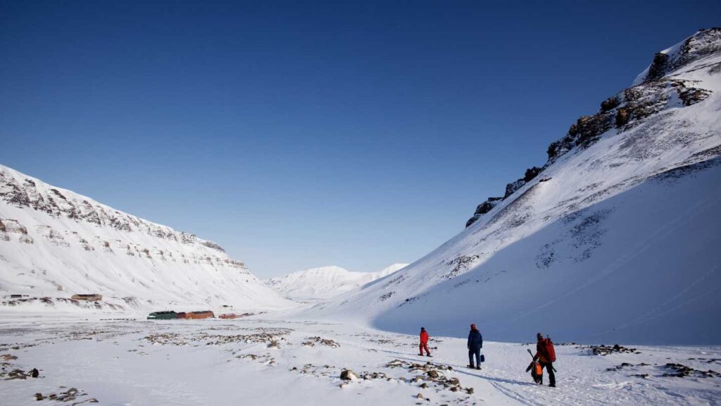 Hidden Gems: Unique Travel Spots You Need to Explore in 2025 - Image 10