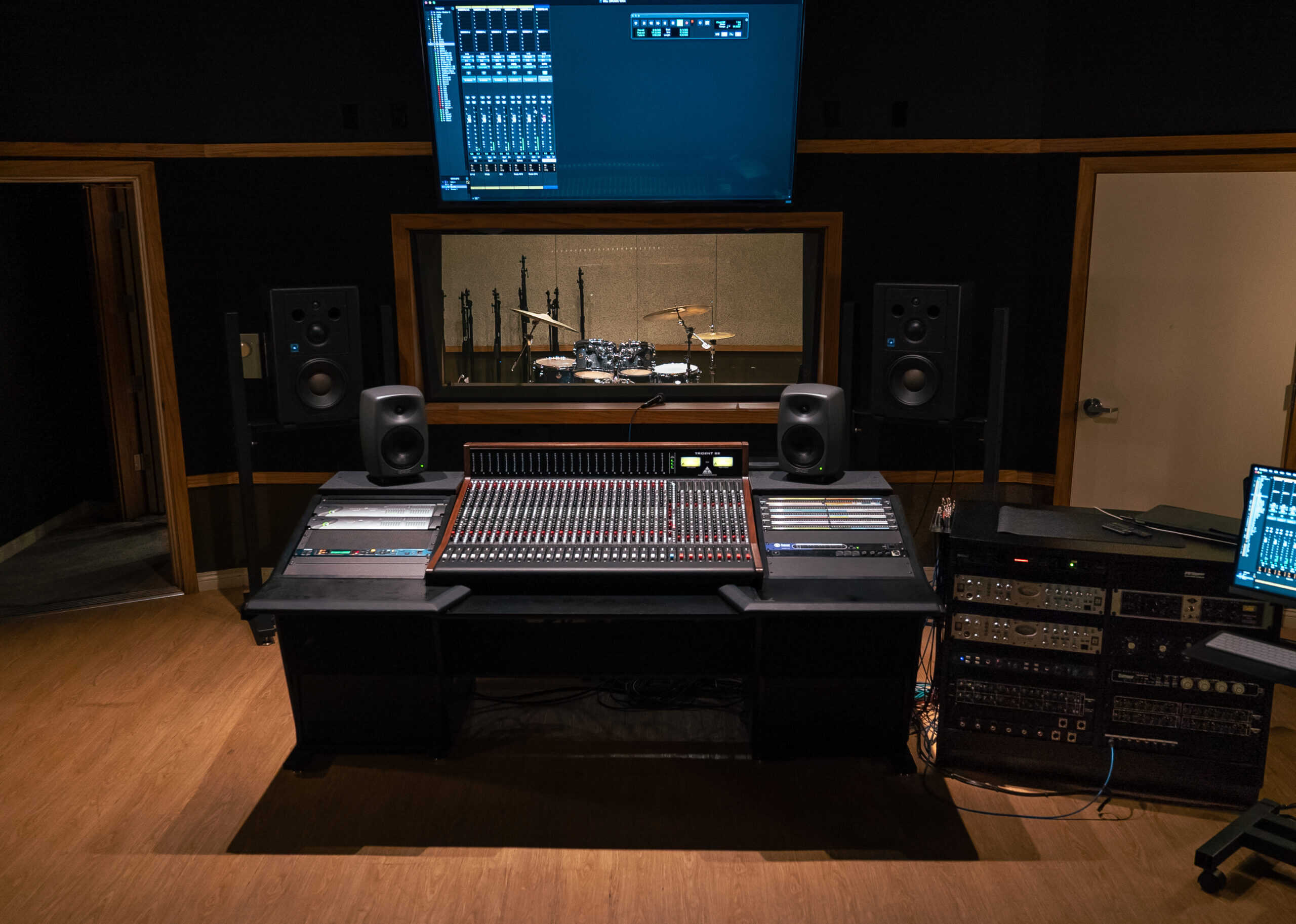 Studio F