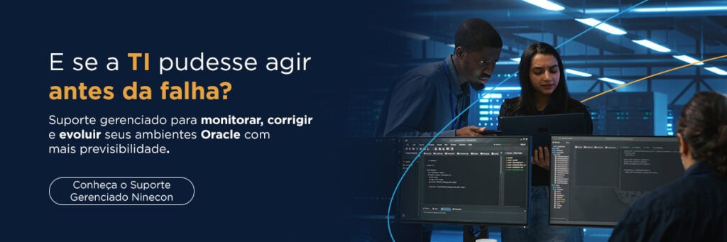 dois profissionais de suporte gerenciado de TI no computador