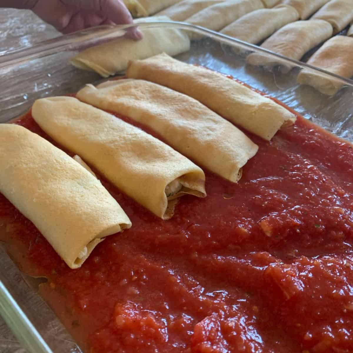 Manicotti preparing 1
