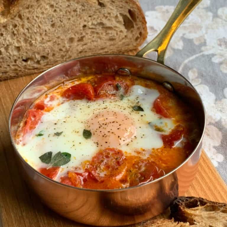 Shirred Eggs in Tomato Confit – Lolikov Mkhloo