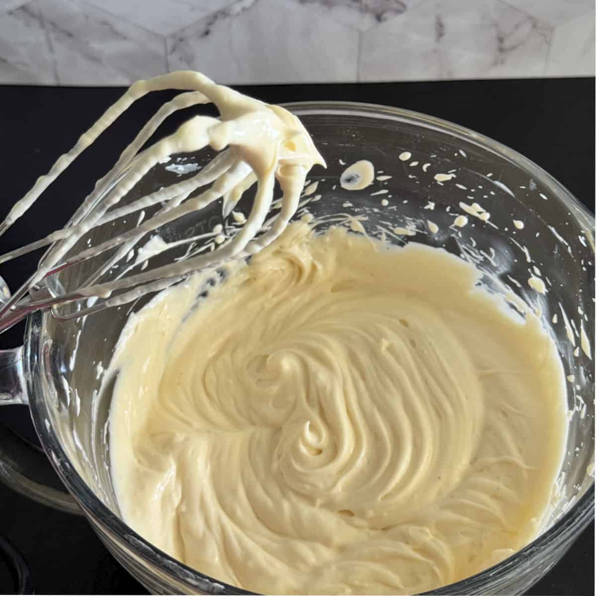 Mousseline cream in a bowl.