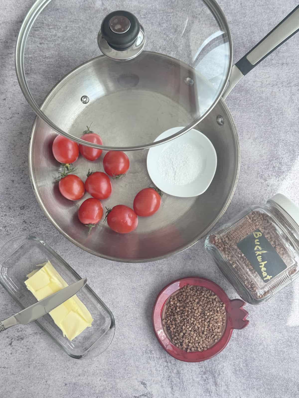 Ingredients for making buckwheat pilaf.