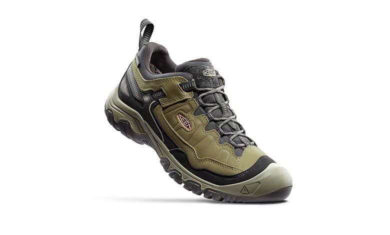 SS24 KEEN OPK_TARGHEE_IV_DARKOLIVE_M_1028996_HERO_3Q_RESHOOT (002)