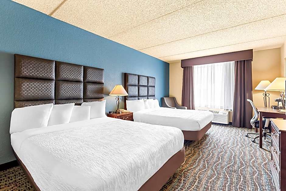 Best Western Holiday Manor near Iowa Speedway