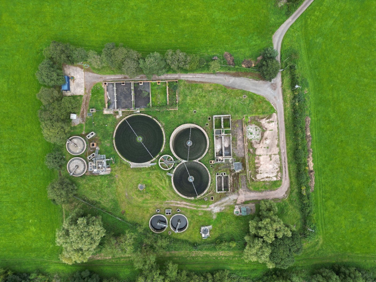 Sewage maintenance plant